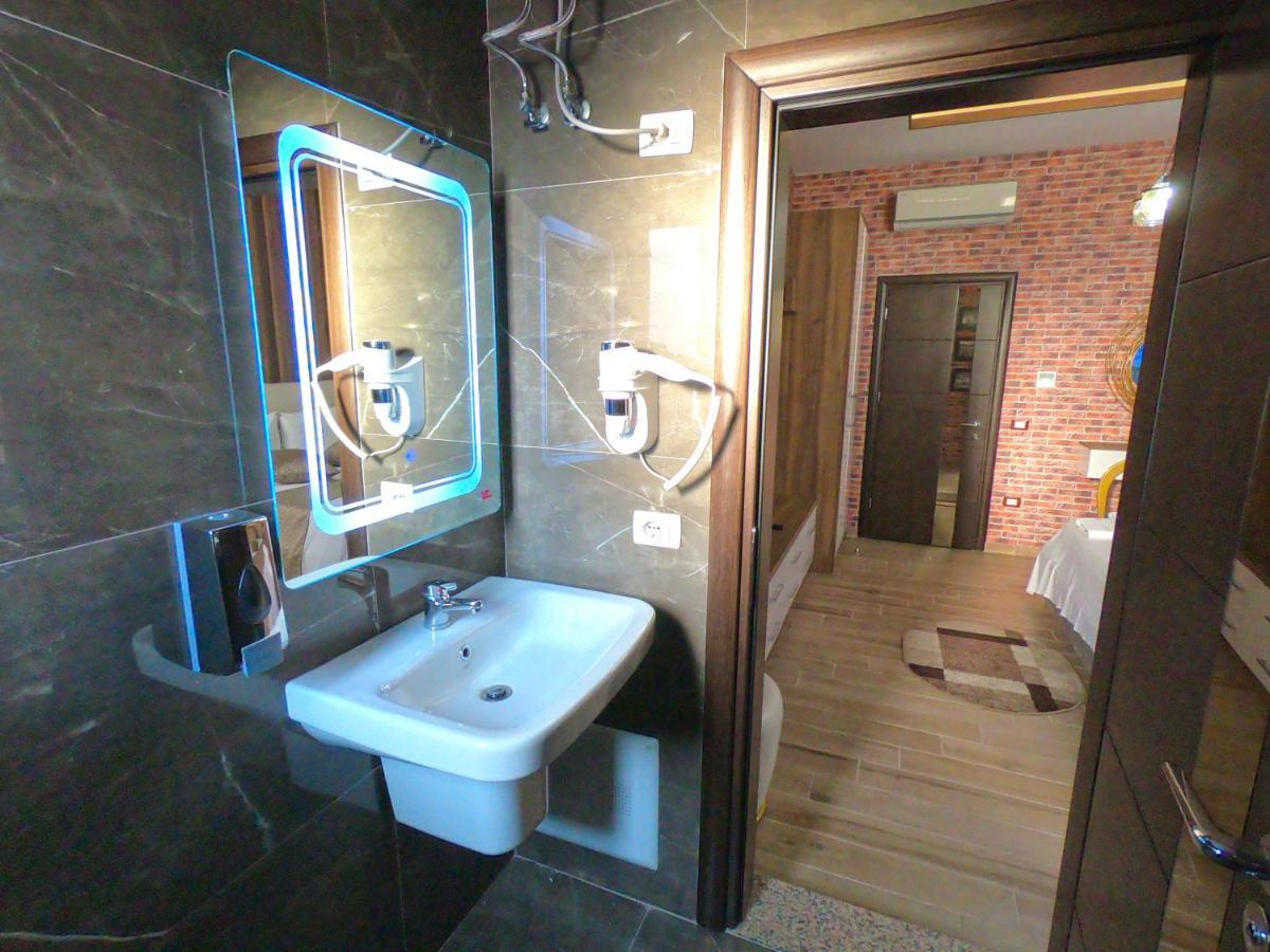 Hotel St.Pauli ชโคเดอร์ ภายนอก รูปภาพ